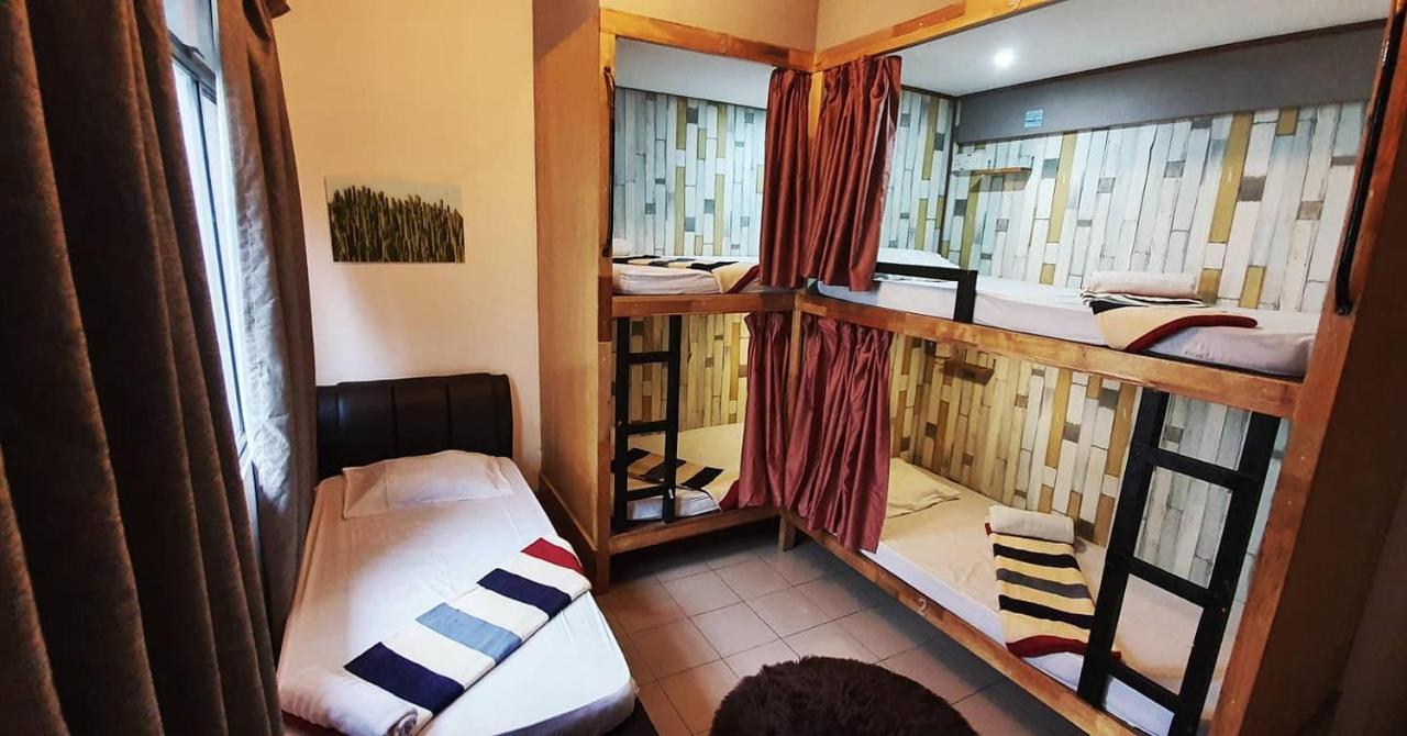 Escape Backpackers Kk Hostel Kota Kinabalu Kültér fotó