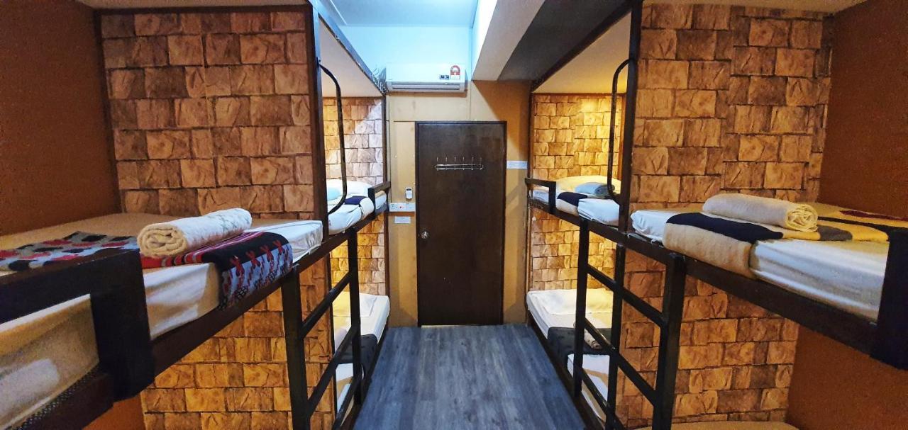 Escape Backpackers Kk Hostel Kota Kinabalu Kültér fotó