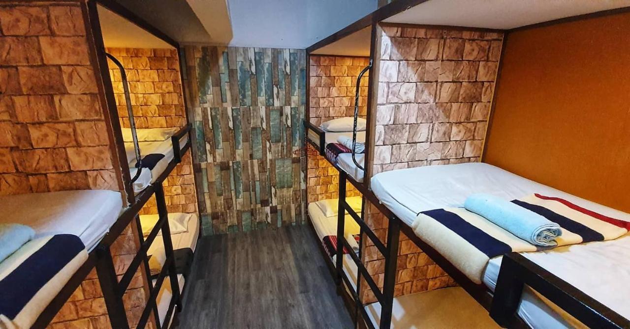 Escape Backpackers Kk Hostel Kota Kinabalu Kültér fotó