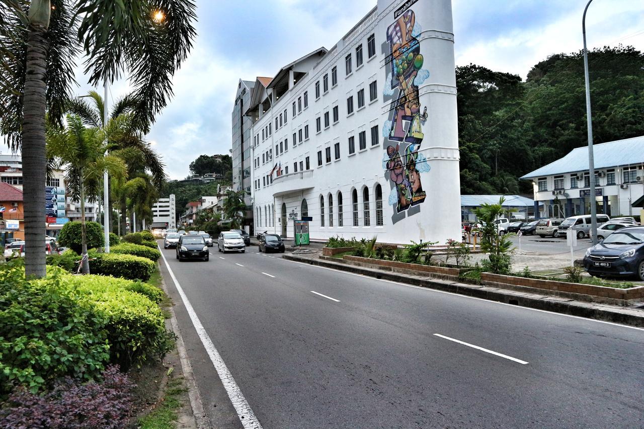 Escape Backpackers Kk Hostel Kota Kinabalu Kültér fotó