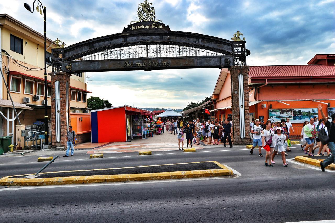 Escape Backpackers Kk Hostel Kota Kinabalu Kültér fotó