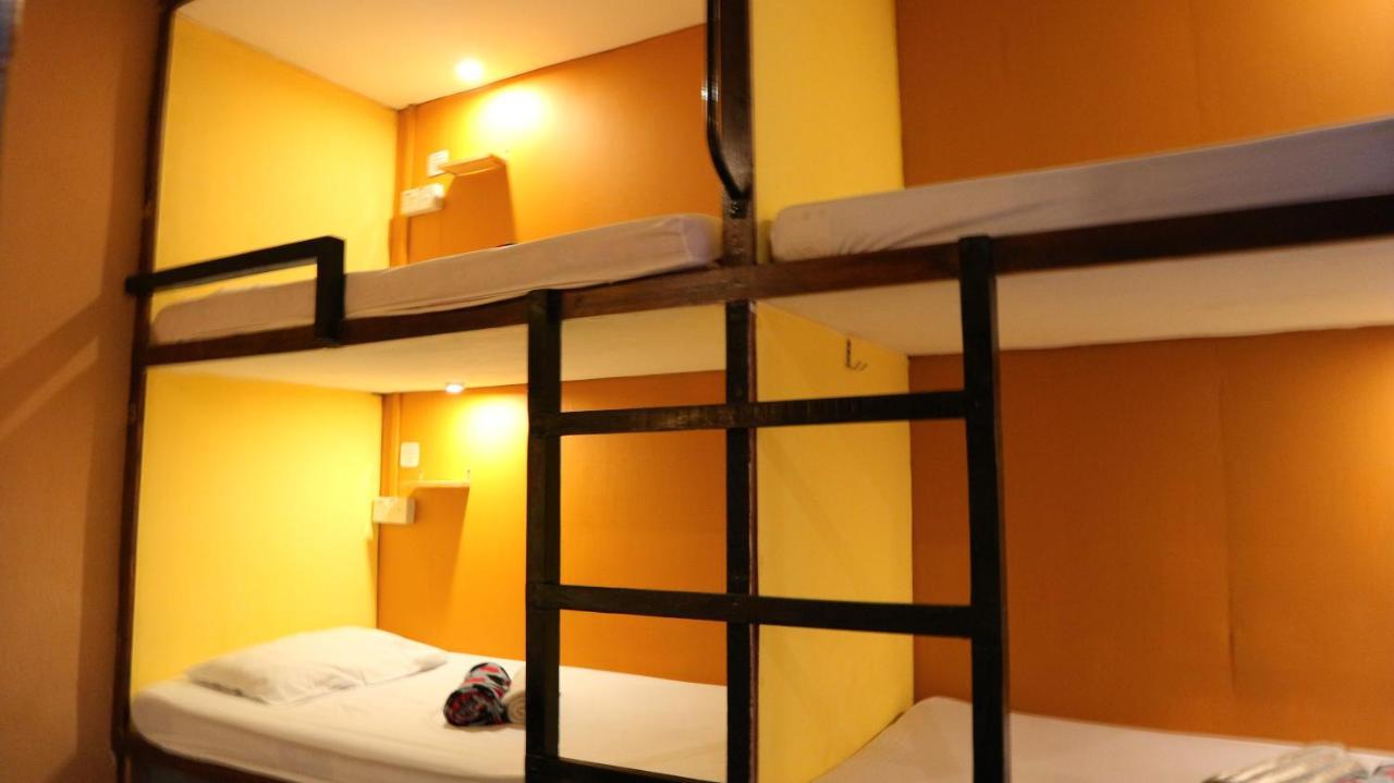 Escape Backpackers Kk Hostel Kota Kinabalu Kültér fotó