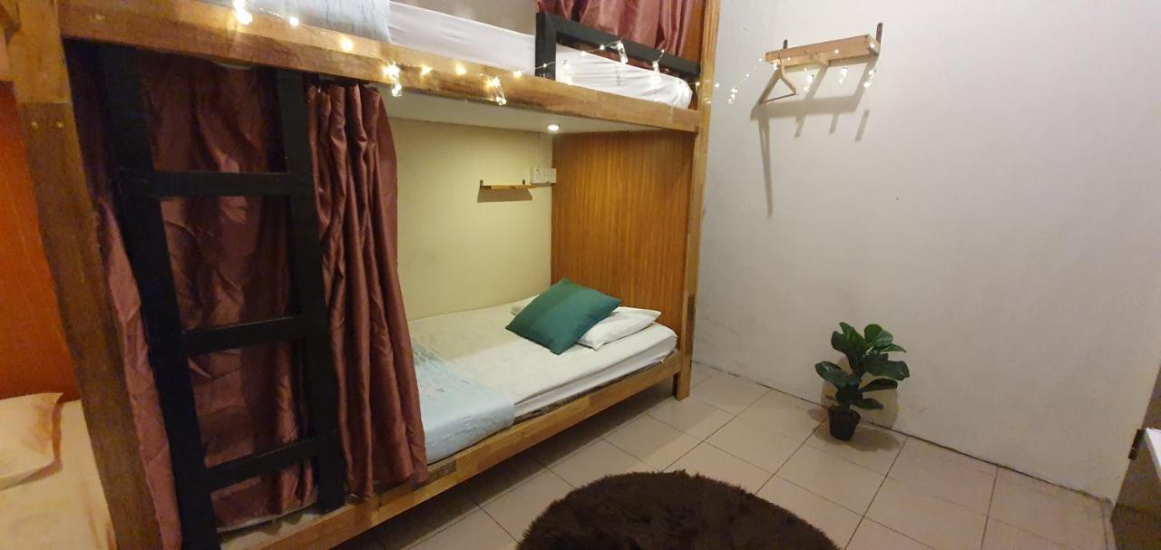 Escape Backpackers Kk Hostel Kota Kinabalu Kültér fotó