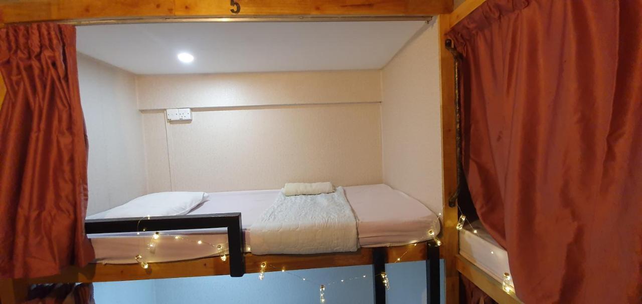 Escape Backpackers Kk Hostel Kota Kinabalu Kültér fotó