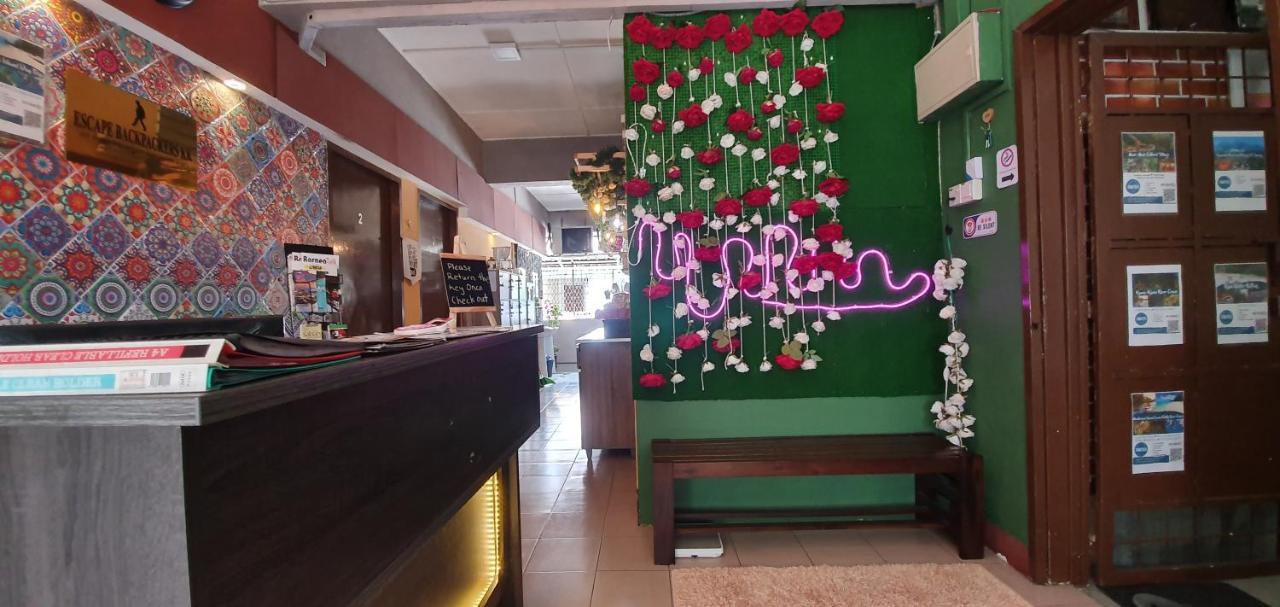 Escape Backpackers Kk Hostel Kota Kinabalu Kültér fotó
